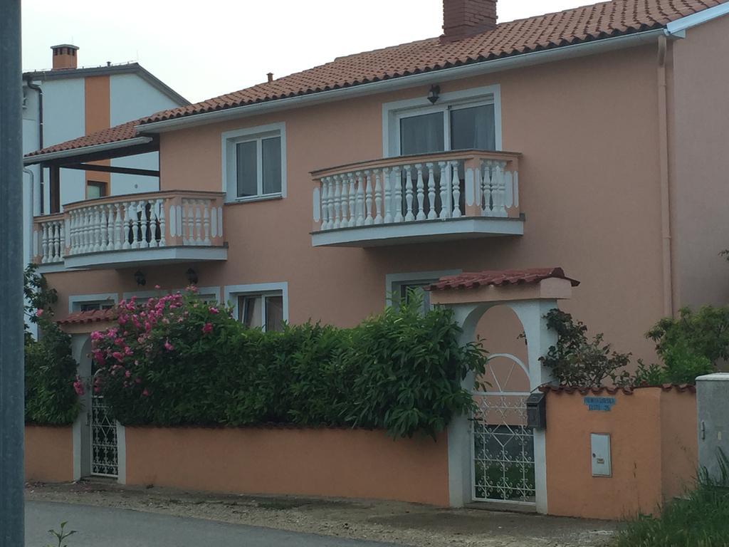 Apartment Summer 1 Pula Exterior foto